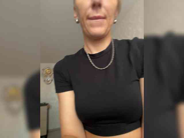 FemdomLadyMaria webcam