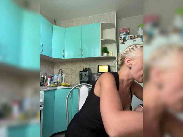 FemdomLadyMaria webcam