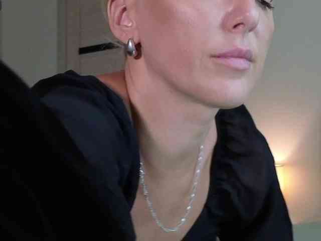 FemdomLadyMaria webcam