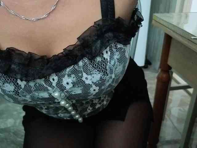 FemdomLadyMaria webcam