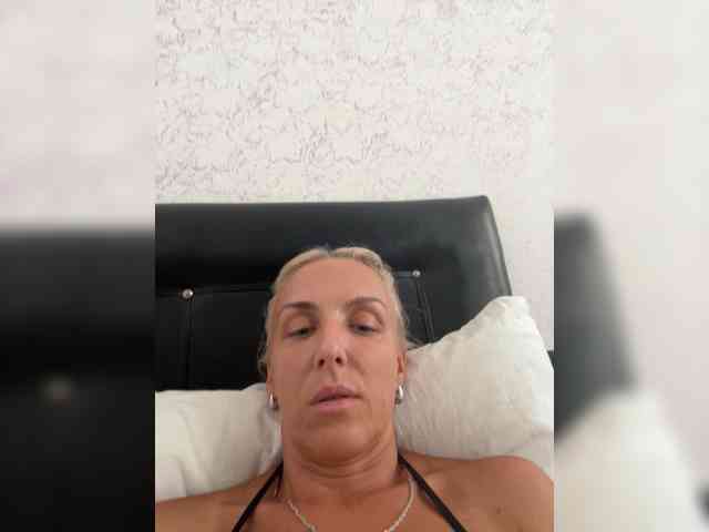 FemdomLadyMaria webcam