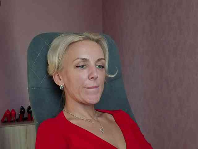 FemdomLadyMaria webcam