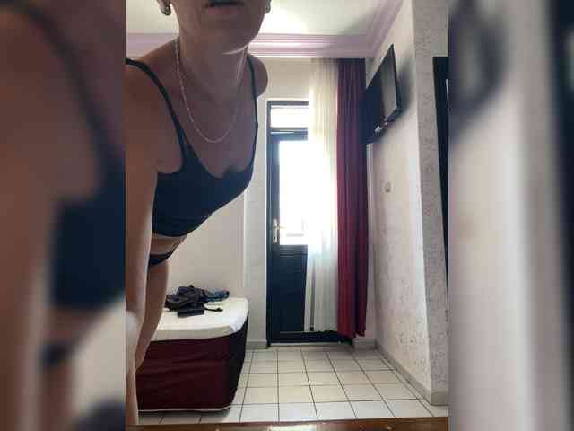 FemdomLadyMaria webcam