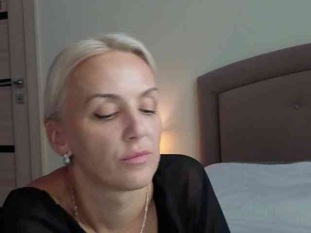 FemdomLadyMaria webcam