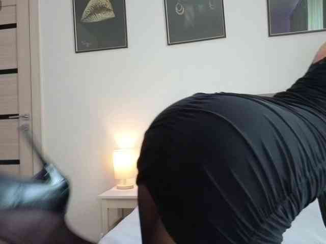 FemdomLadyMaria webcam
