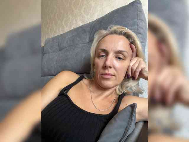 FemdomLadyMaria webcam