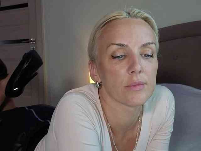 FemdomLadyMaria webcam