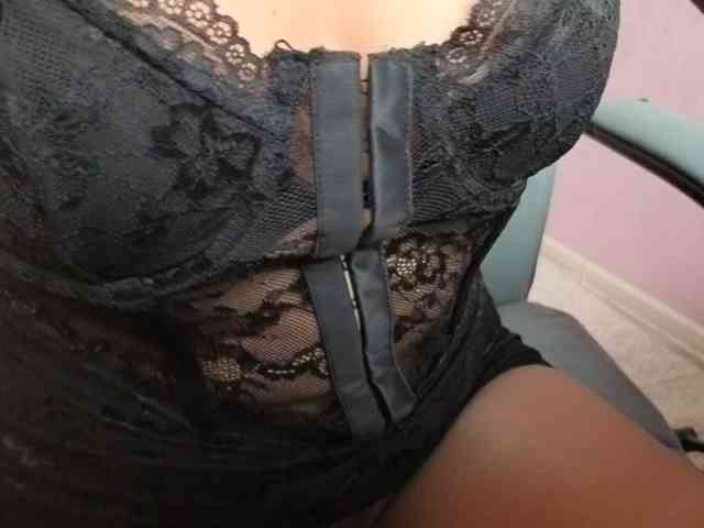 LadyMariaNylons webcam