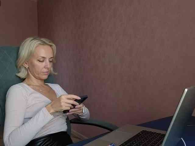 FemdomLadyMaria webcam