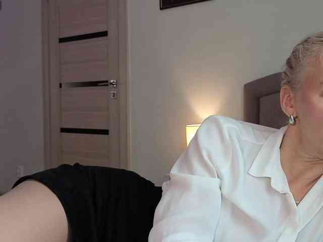 FemdomLadyMaria webcam