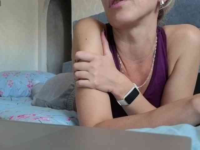 FemdomLadyMaria webcam