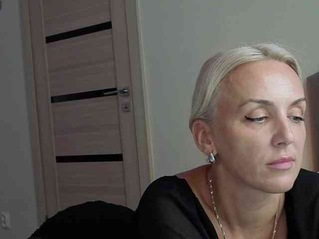 FemdomLadyMaria webcam