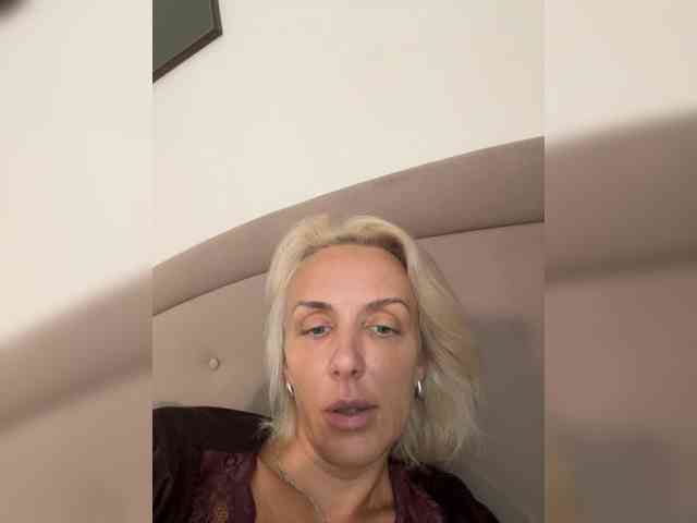 FemdomLadyMaria webcam
