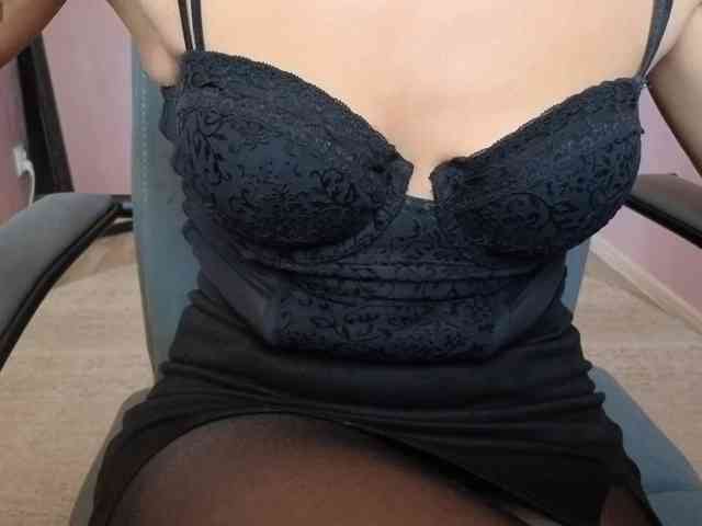 FemdomLadyMaria webcam