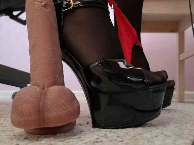 LadyMariaNylons webcam