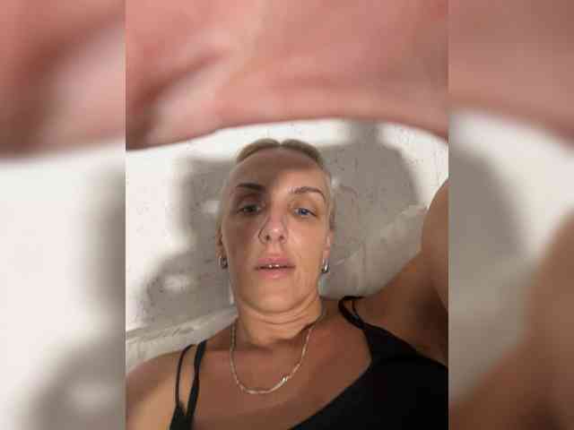 FemdomLadyMaria webcam