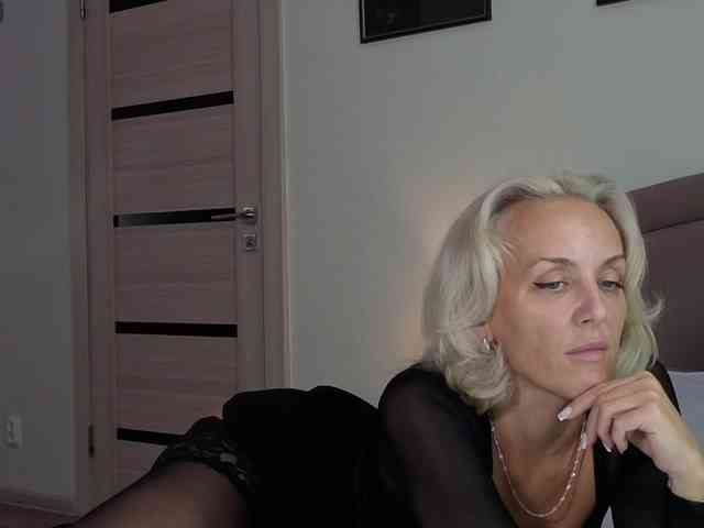 FemdomLadyMaria webcam