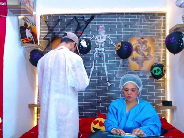 Alessandro27yleonora live cam on BongaCams