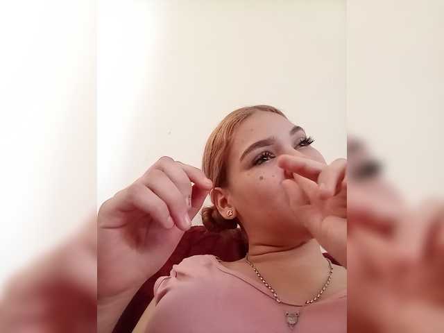AnthonellaMarquez live cam on BongaCams