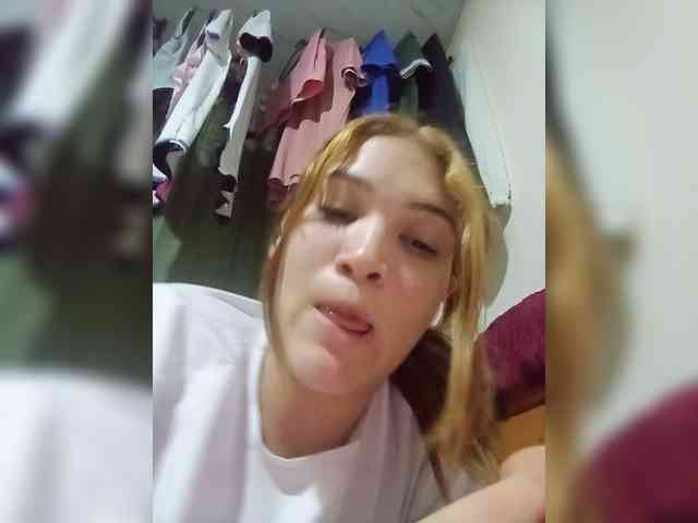 AmbarAnthonellaMarquez webcam
