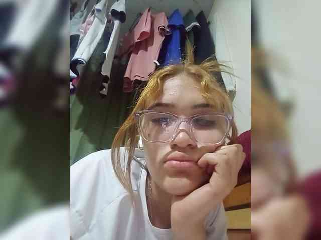 AmbarAnthonellaMarquez webcam