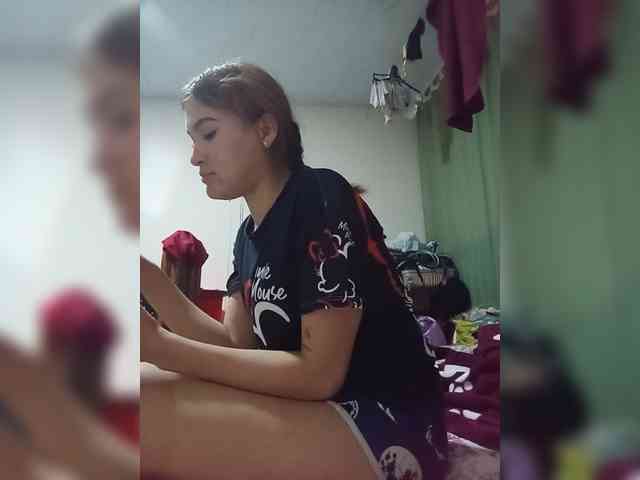 AmbarAnthonellaMarquez webcam
