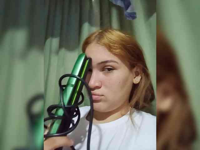 AmbarAnthonellaMarquez webcam