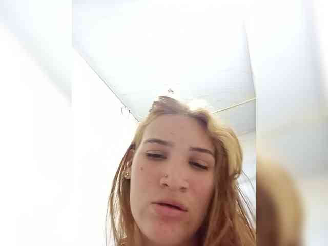 AmbarAnthonellaMarquez webcam