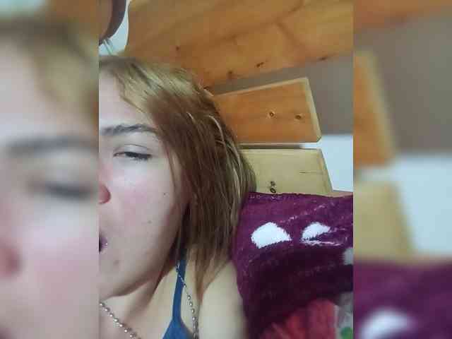 AmbarAnthonellaMarquez webcam