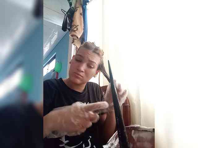 AmbarAnthonellaMarquez webcam