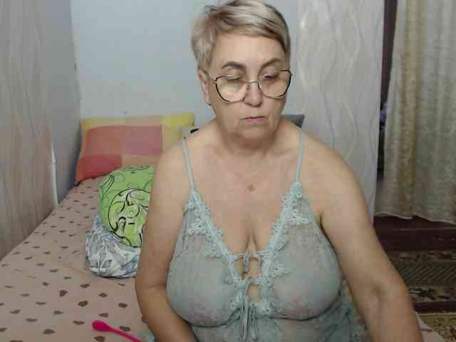 LedyMargaret webcam