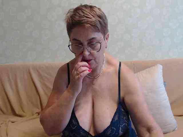 LedyMargaret webcam