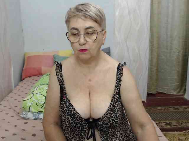 LedyMargaret webcam