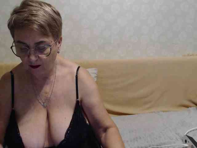LedyMargaret live female cam on bongacams