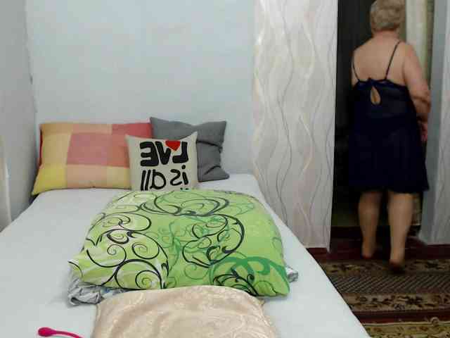 LedyMargaret webcam
