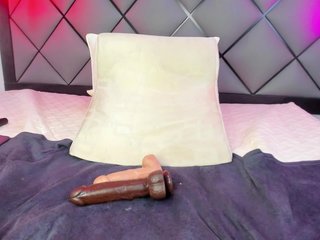 Ella-kelly's Live Webcam
