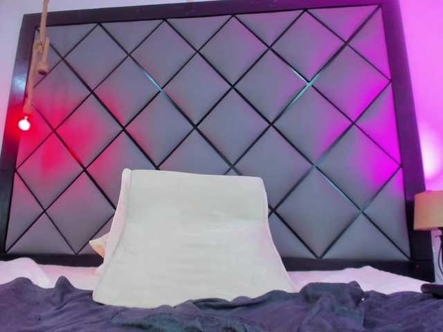 Ella-kelly live cam on BongaCams