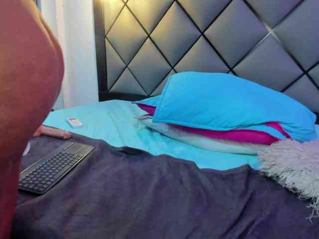 Ella-kelly webcam