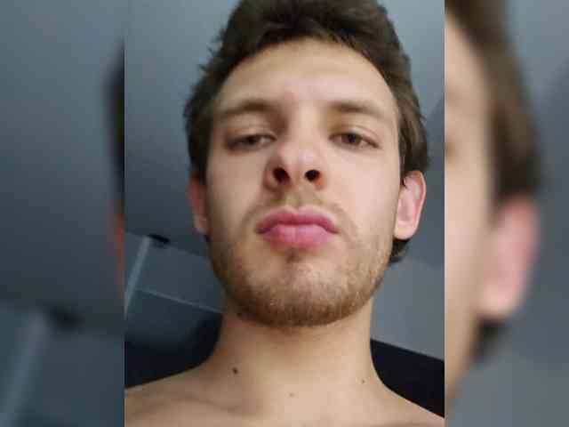 Diamondg's cam show statistics and live stream