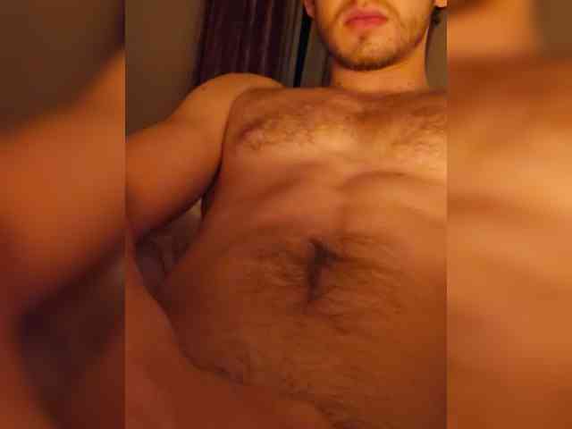 Diamondg's cam show statistics and live stream