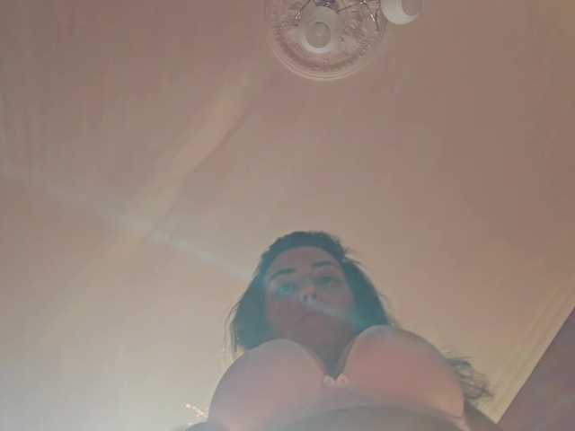 AlejandraDelane live cam on BongaCams