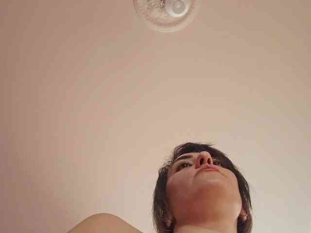 AlejandraDelane webcam