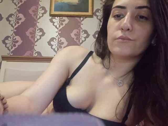 AlejandraDelane webcam
