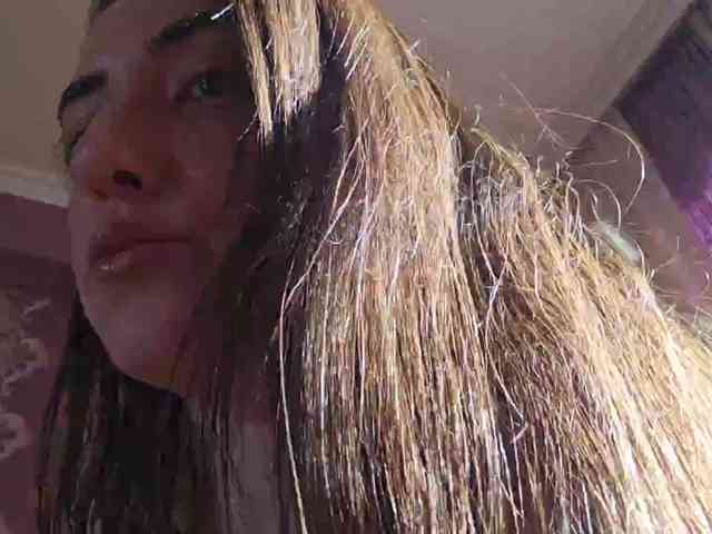 AlejandraDelane webcam