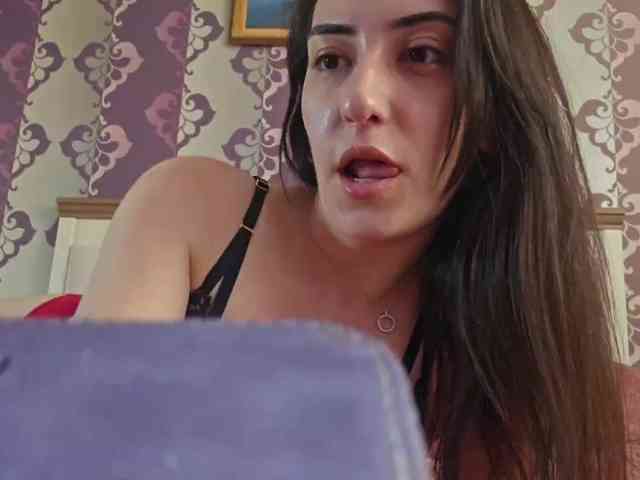 AlejandraDelane webcam