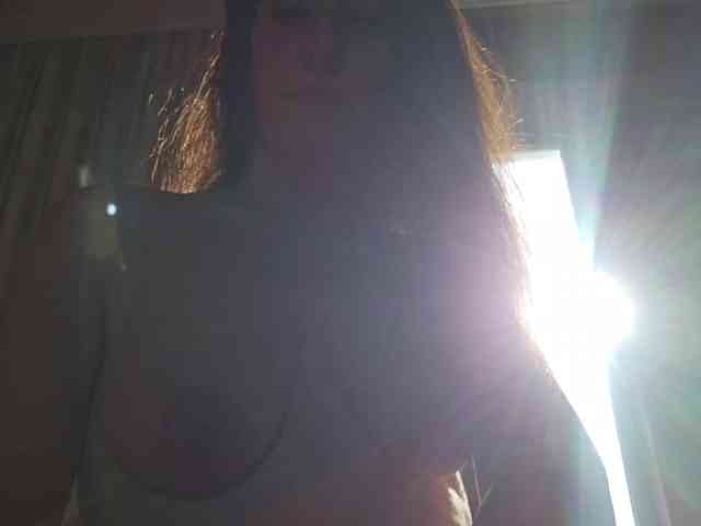 AlejandraDelane webcam