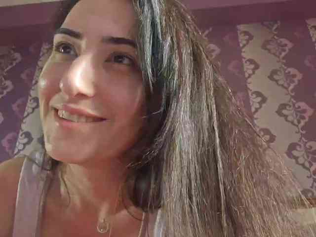 AlejandraDelane webcam