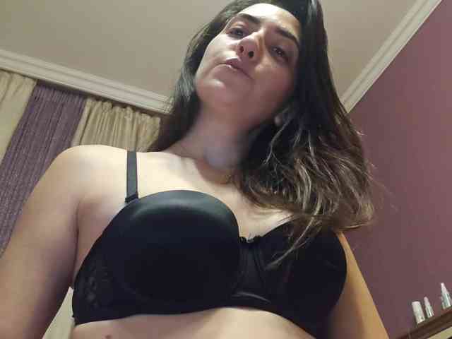 AlejandraDelane webcam