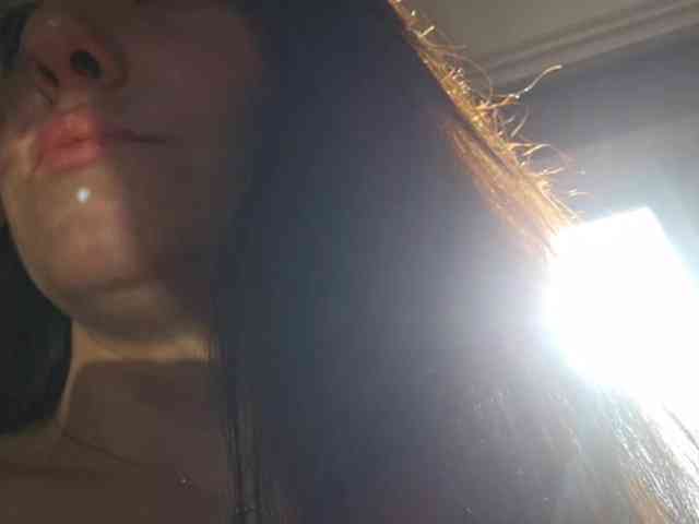 AlejandraDelane webcam