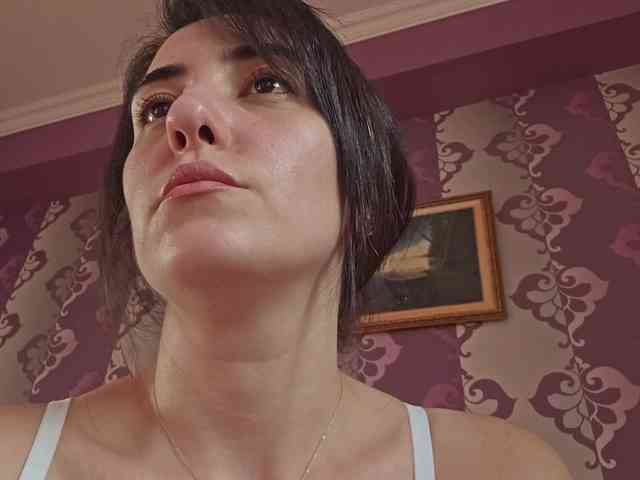 AlejandraDelane webcam